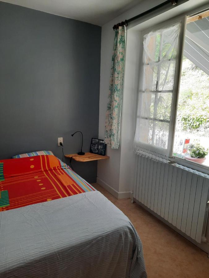Les Coteaux De Planeze, Ideal Deplacement Pro, Chambres Individuelles Lit 160 Television Saint-Laurent-les-Tours エクステリア 写真