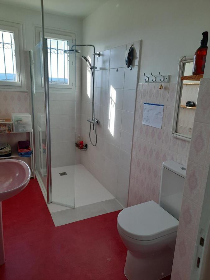 Les Coteaux De Planeze, Ideal Deplacement Pro, Chambres Individuelles Lit 160 Television Saint-Laurent-les-Tours エクステリア 写真